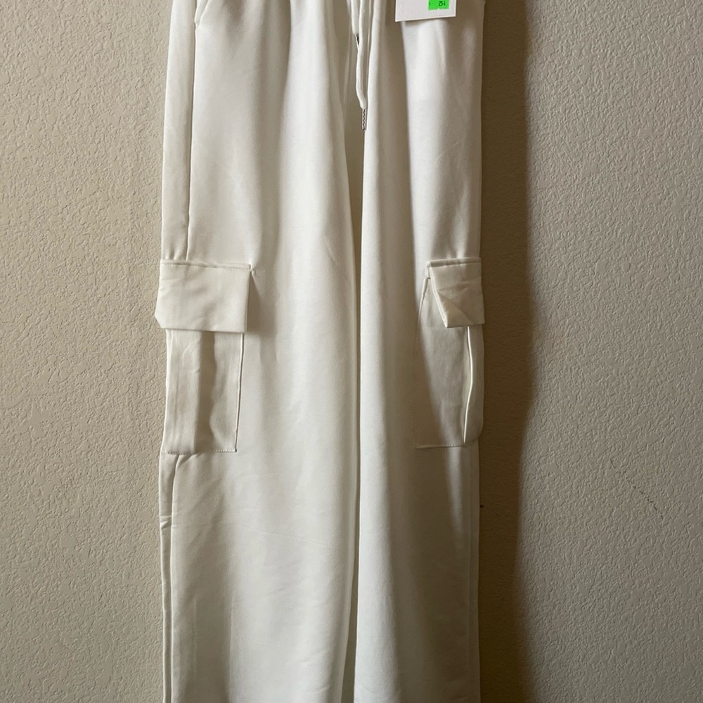 NWT White Cargo Pants S